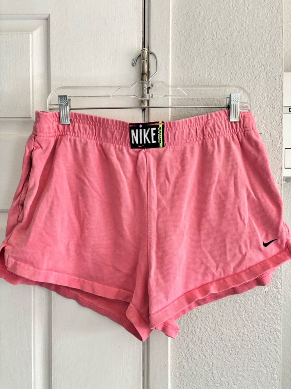 Nike Women’s Coral Pink Athletic Shorts Size L